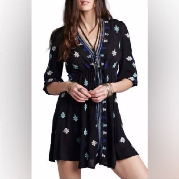 Free People Stargazer Dress Size SMALL Black Embroidered Ethnic Festival Tribal - Picture 1 of 13